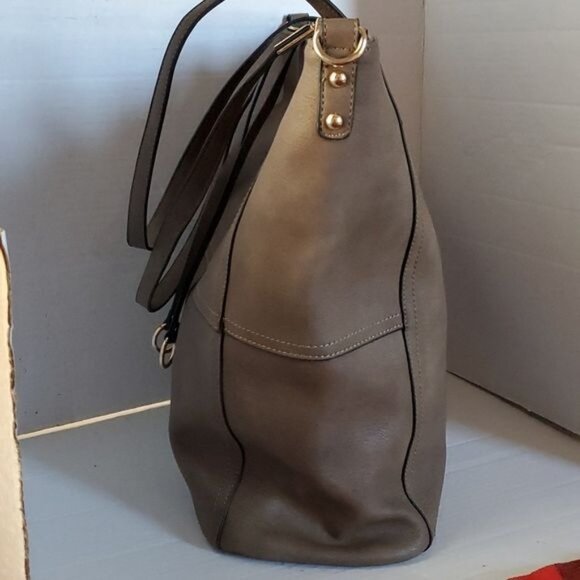 Charlie Paige Tote Bag Shoulder Handbag Purse Vegan Leather WOMEN'S WOMAN'S - Picture 4 of 11